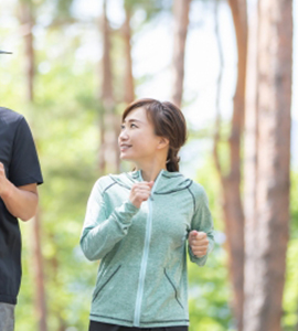 散歩しながら会話することで親密になれる